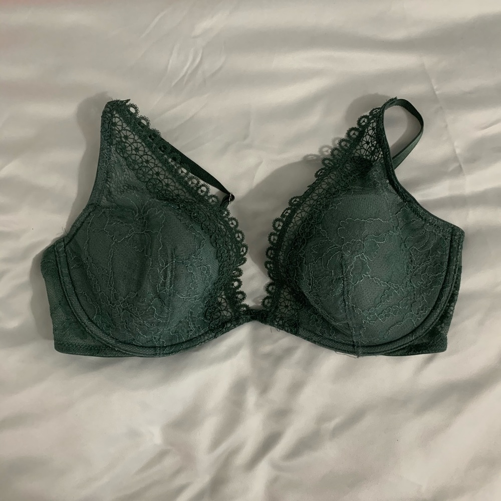 Victoria’s Secret Unlined Plunge Lace Bra